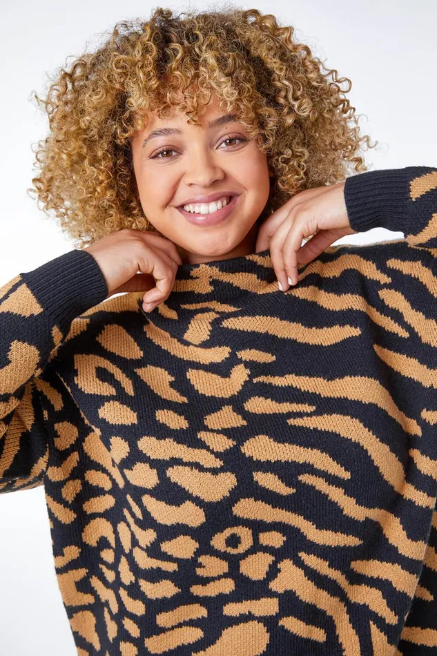 Black Curve Animal Print High Neck Jumper Women Roman Knitwear