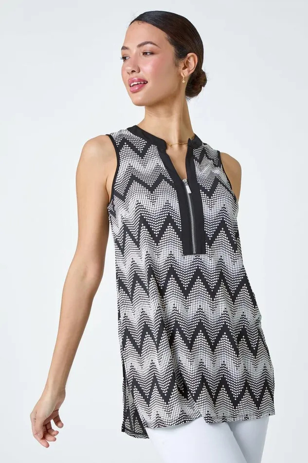 Black Zip Neck Chevron Puff Print VNeck Top Women Roman Tops