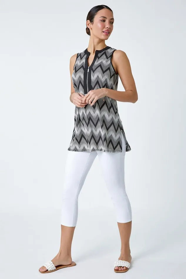 Black Zip Neck Chevron Puff Print VNeck Top Women Roman Tops