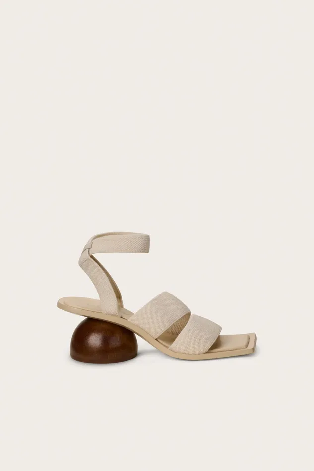 Cult Gaia Dunia Sandal Off White Women Sandals