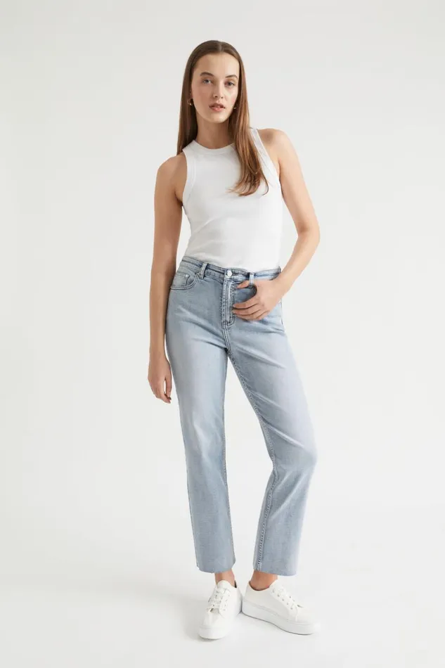 Denim Woman Seed Heritage Core Straight Leg Jean Light Sky Denim