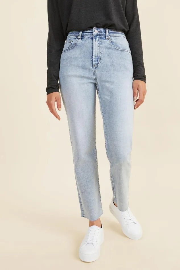 Denim Woman Seed Heritage Core Straight Leg Jean Light Sky Denim