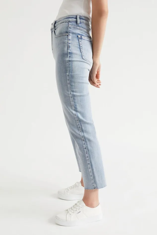 Denim Woman Seed Heritage Core Straight Leg Jean Light Sky Denim