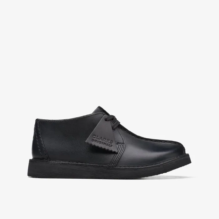 Desert Trek Older Black Leather Kids Clarks Originals