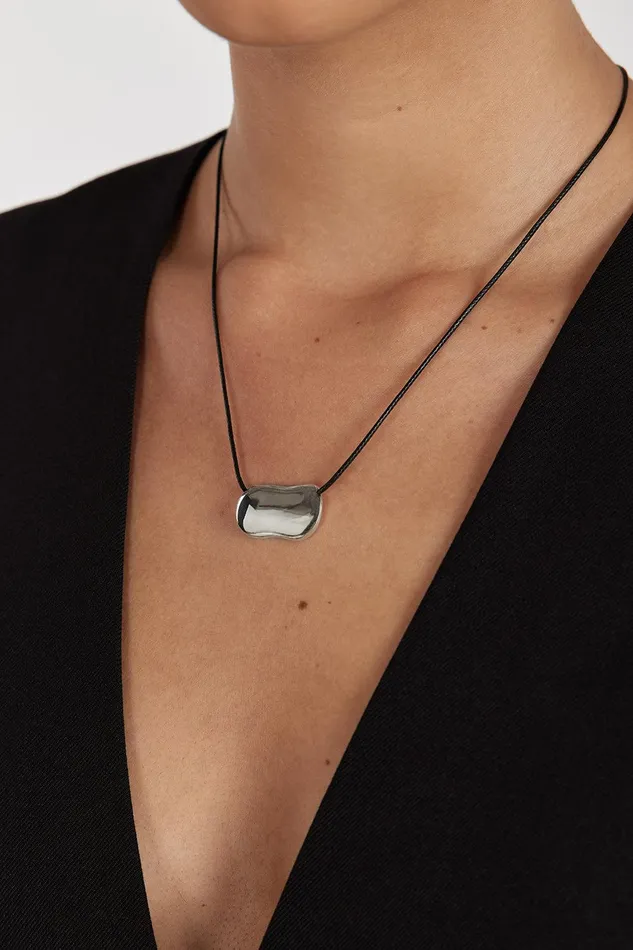 HEAVEN MAYHEM PEBBLE NECKLACE Women DISSH Accessories
