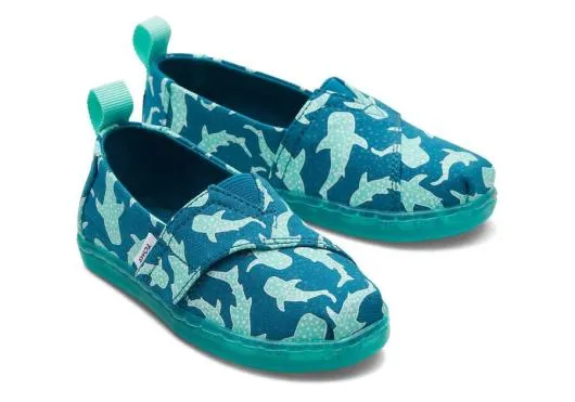 Kids KidsTiny Alpargata Starry Whale Sharks Toddler Shoe Green Glow TOMS Alpargatas Kids KidsTiny Alpargata Starry Whale Sharks Toddler Shoe Green Glow TOMS Alpargatas