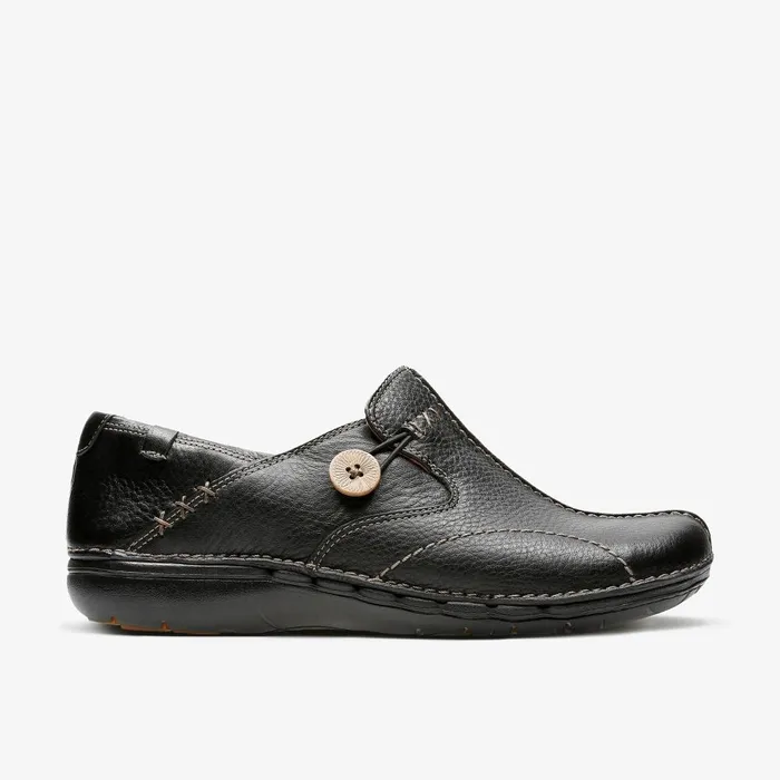 Un Loop Black Women Clarks Clogs and Mules