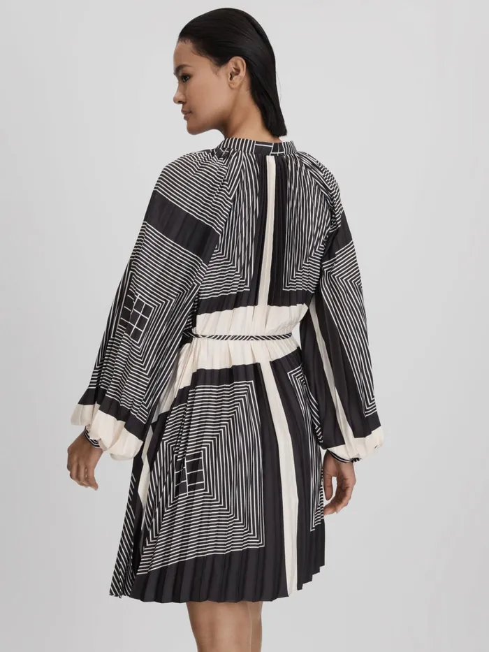 Women Reiss Dresses Bay Printed Pleated Mini Dress Blackwhite